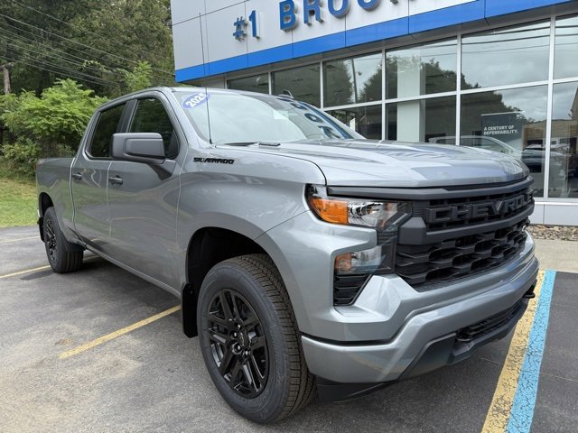 2025 Chevrolet Silverado 1500 Custom photo 3