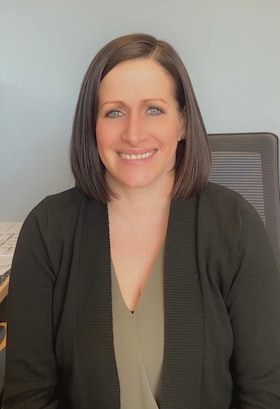 Staff member AMY AARON from ID_0bf4cbcbe148
