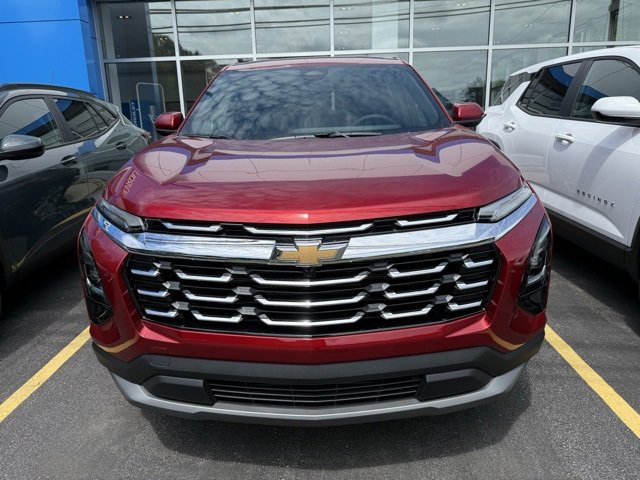 2026 Chevrolet Equinox LT photo 2