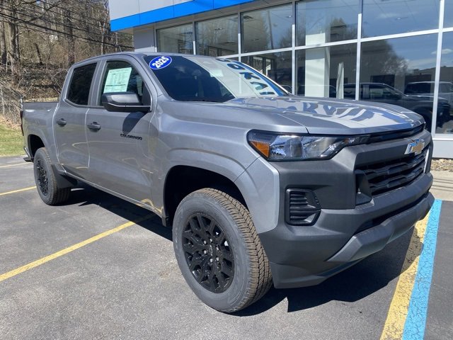 2025 Chevrolet Colorado Work Truck photo 3