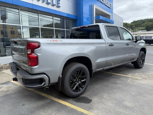 2025 Chevrolet Silverado 1500 Custom photo 4