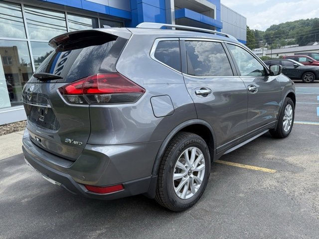 2019 Nissan Rogue SV photo 4