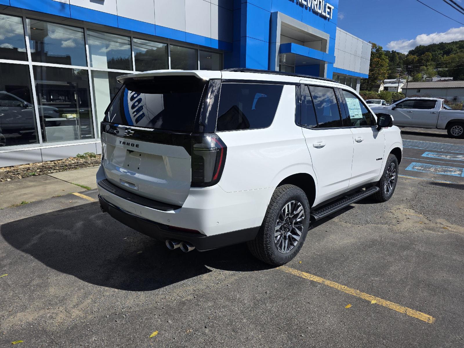 2027 Chevrolet Tahoe Z71 - Photo 7