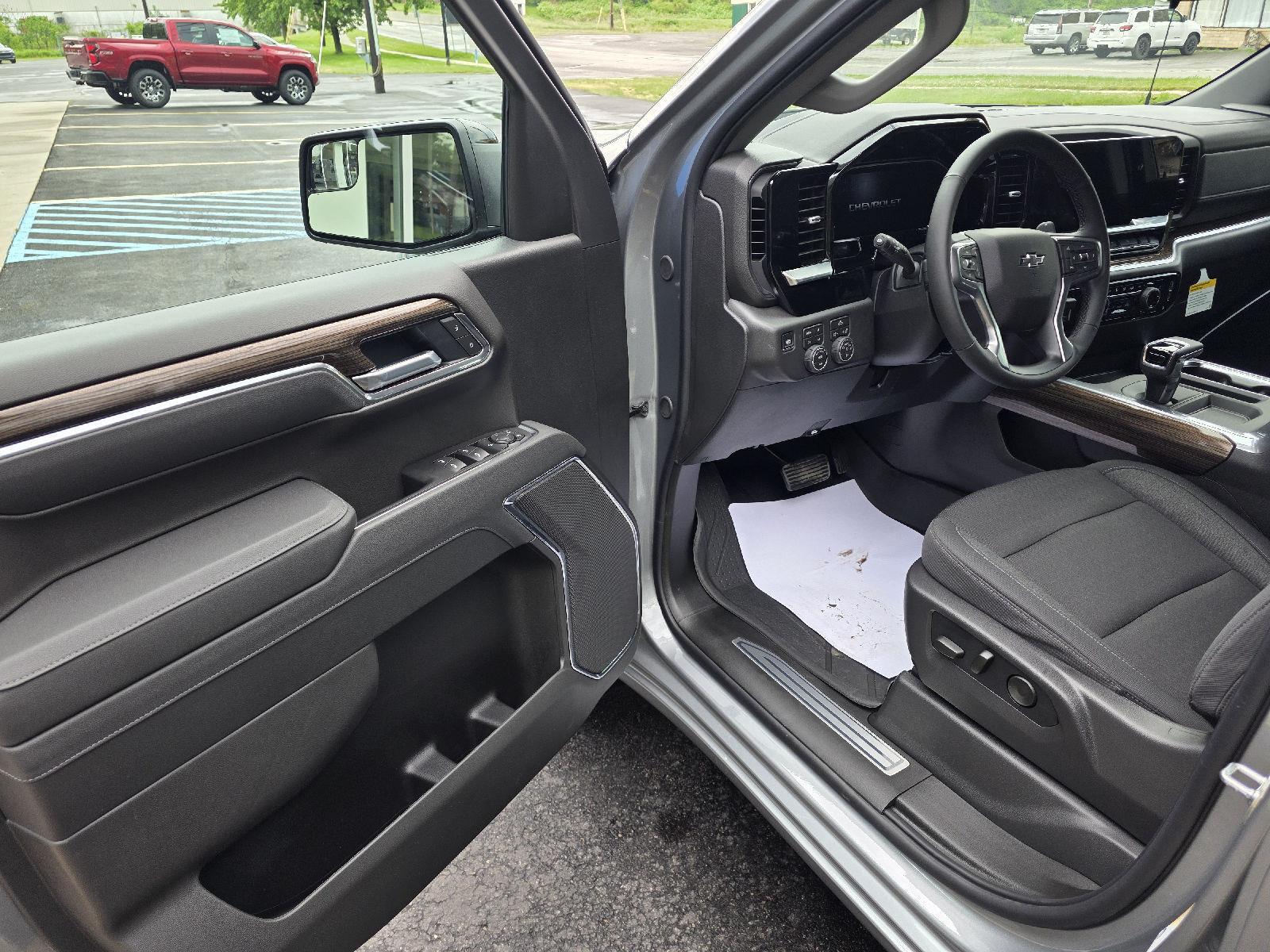 2026 Chevrolet Silverado 1500 RST - Photo 10