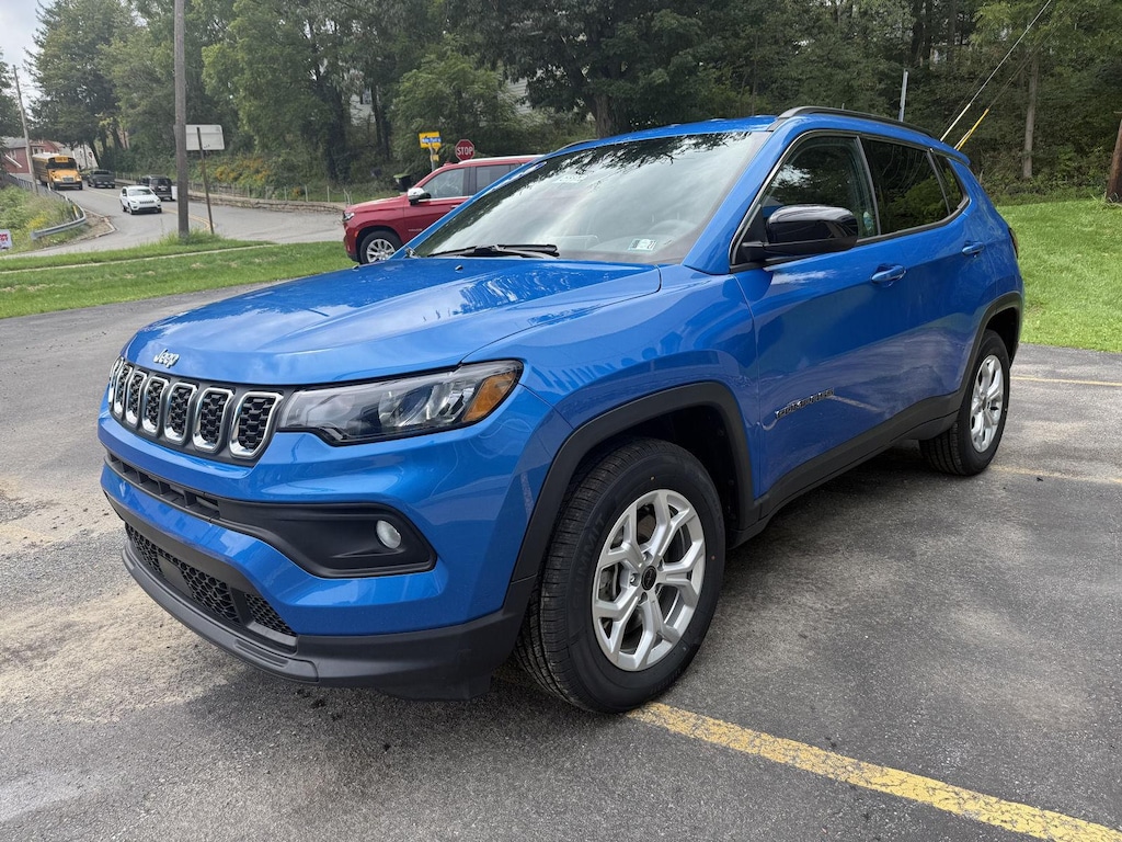 Used 2025 Jeep Compass Latitude