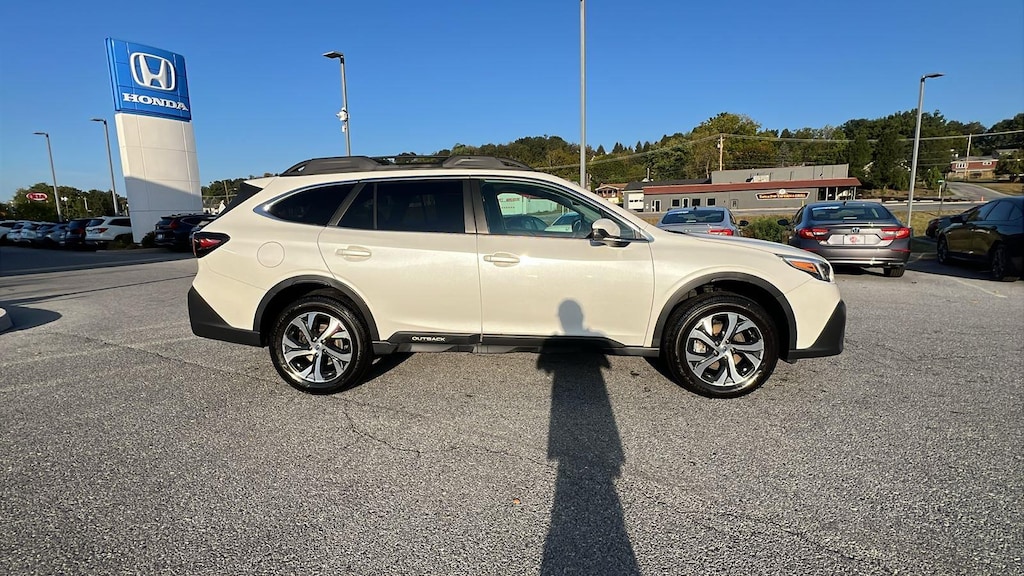 Used 2022 Subaru Outback Limited