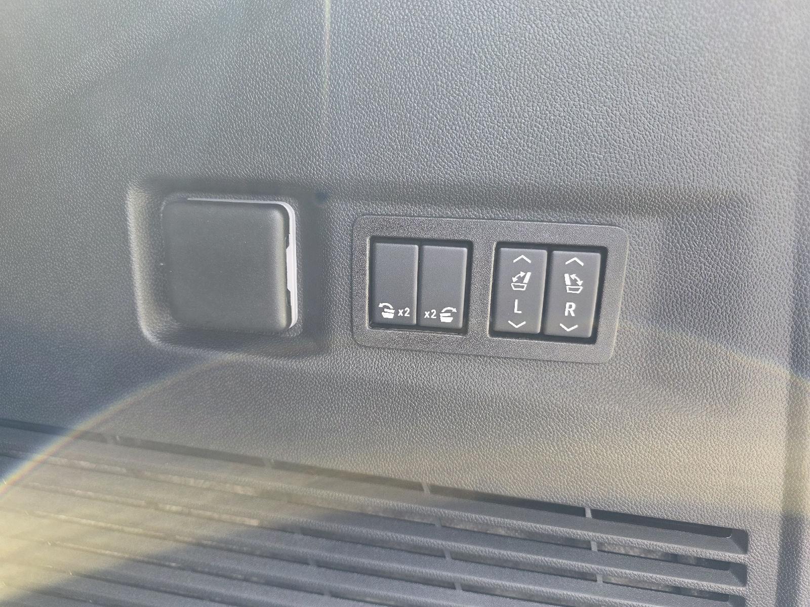 2027 Chevrolet Tahoe Z71 - Photo 25