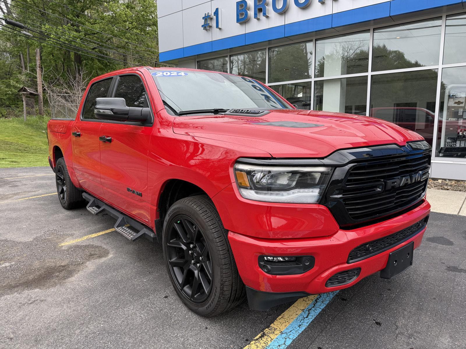 2024 RAM 1500 Laramie 4x4 Crew Cab 5'7's photo