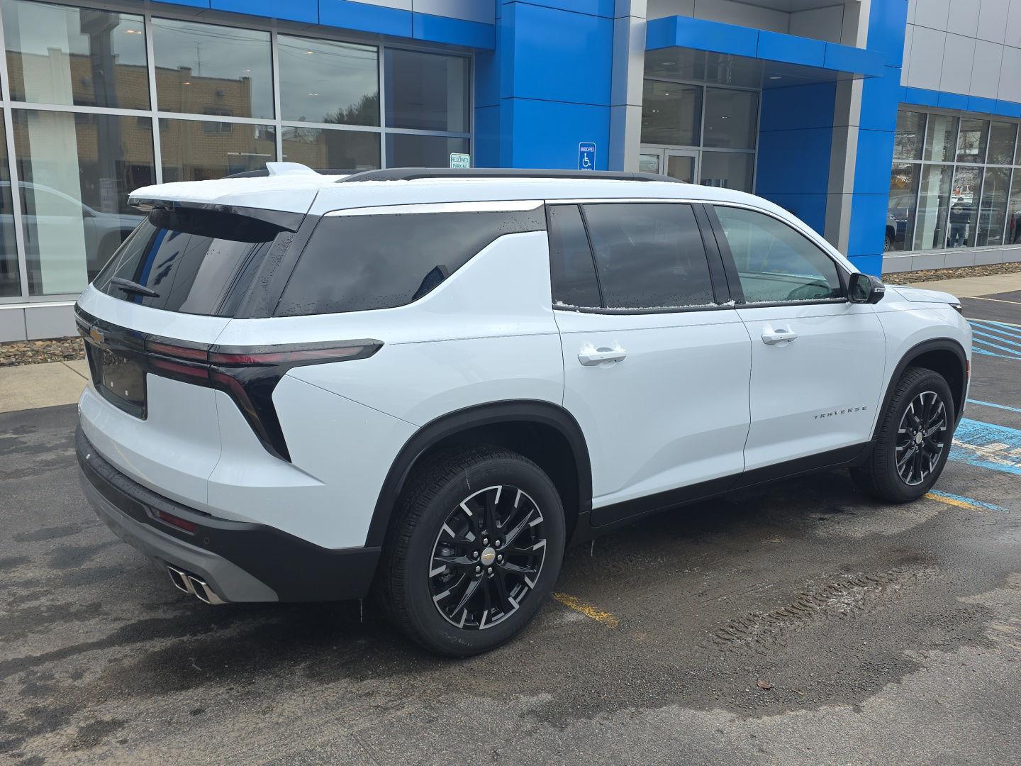 2026 Chevrolet Traverse LT - Photo 7