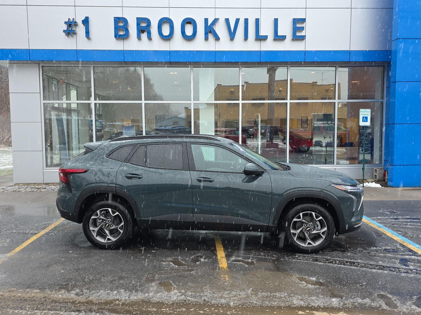 2025 Chevrolet Trax LT's photo