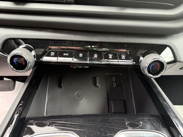 2025 Chevrolet Silverado EV LT - Photo 13