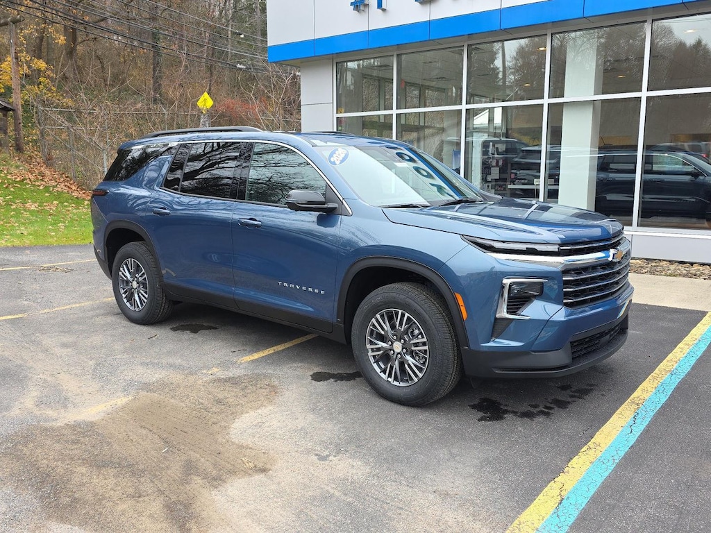New 2026 Chevrolet Traverse LT SUV