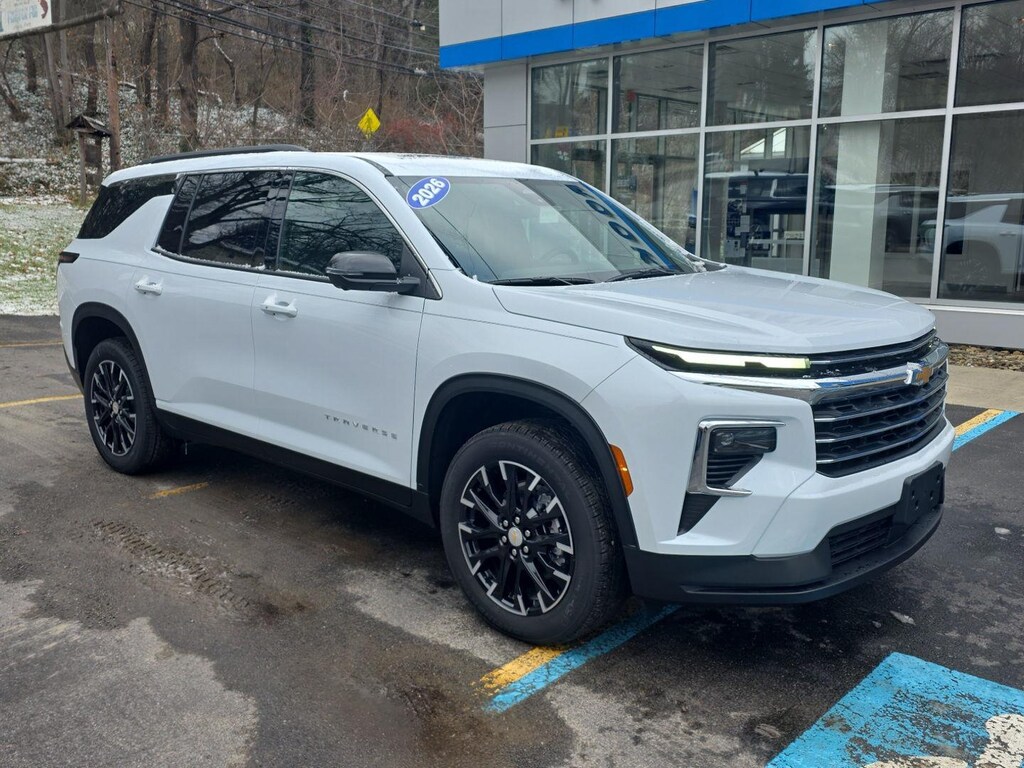 New 2026 Chevrolet Traverse LT SUV