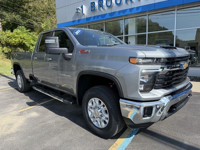 2026 Chevrolet Silverado 2500HD LT photo 3