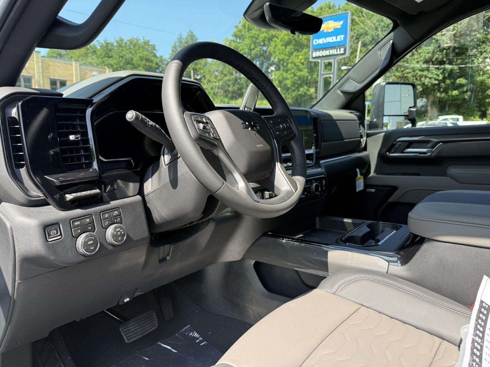 2026 Chevrolet Silverado 2500 HD ZR2 - Photo 8