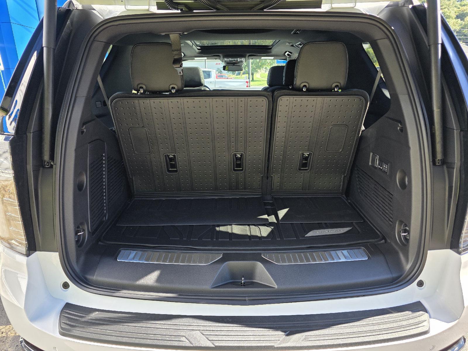 2027 Chevrolet Tahoe Z71 - Photo 24