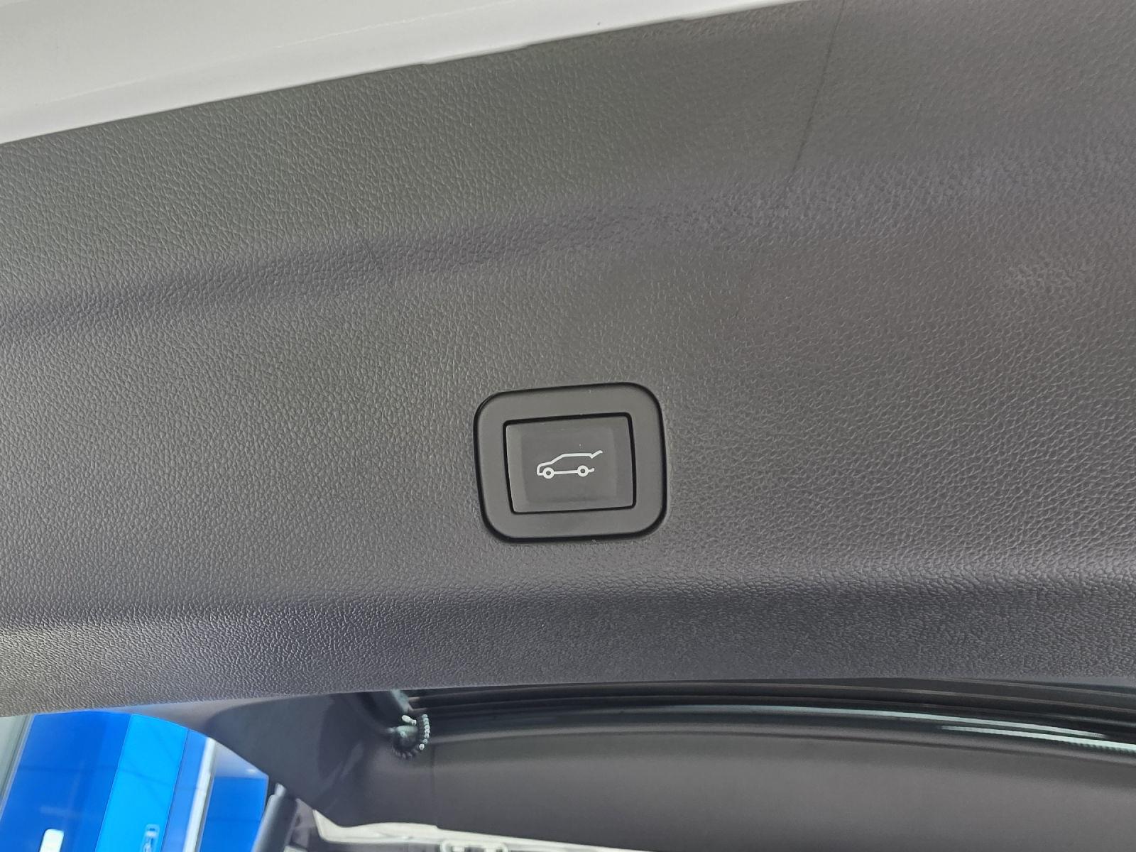 2027 Chevrolet Tahoe Z71 - Photo 26