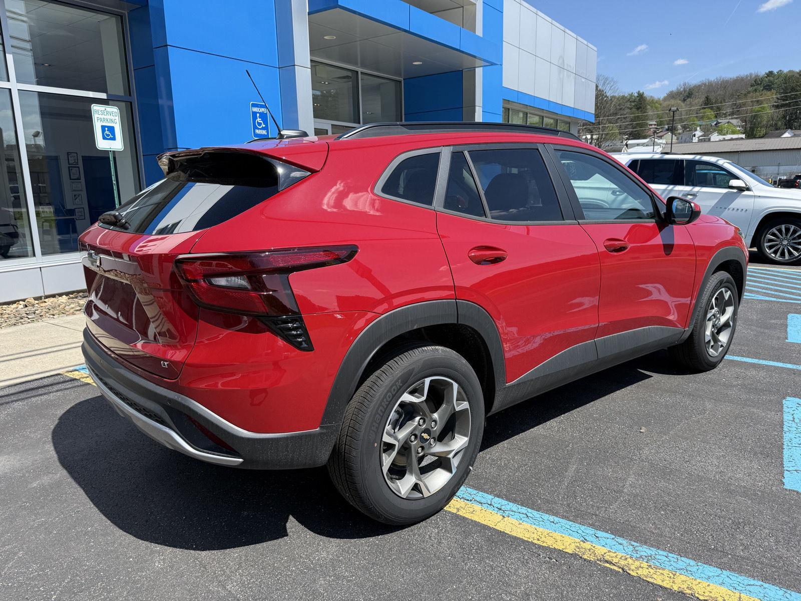 2026 Chevrolet Trax LT - Photo 6