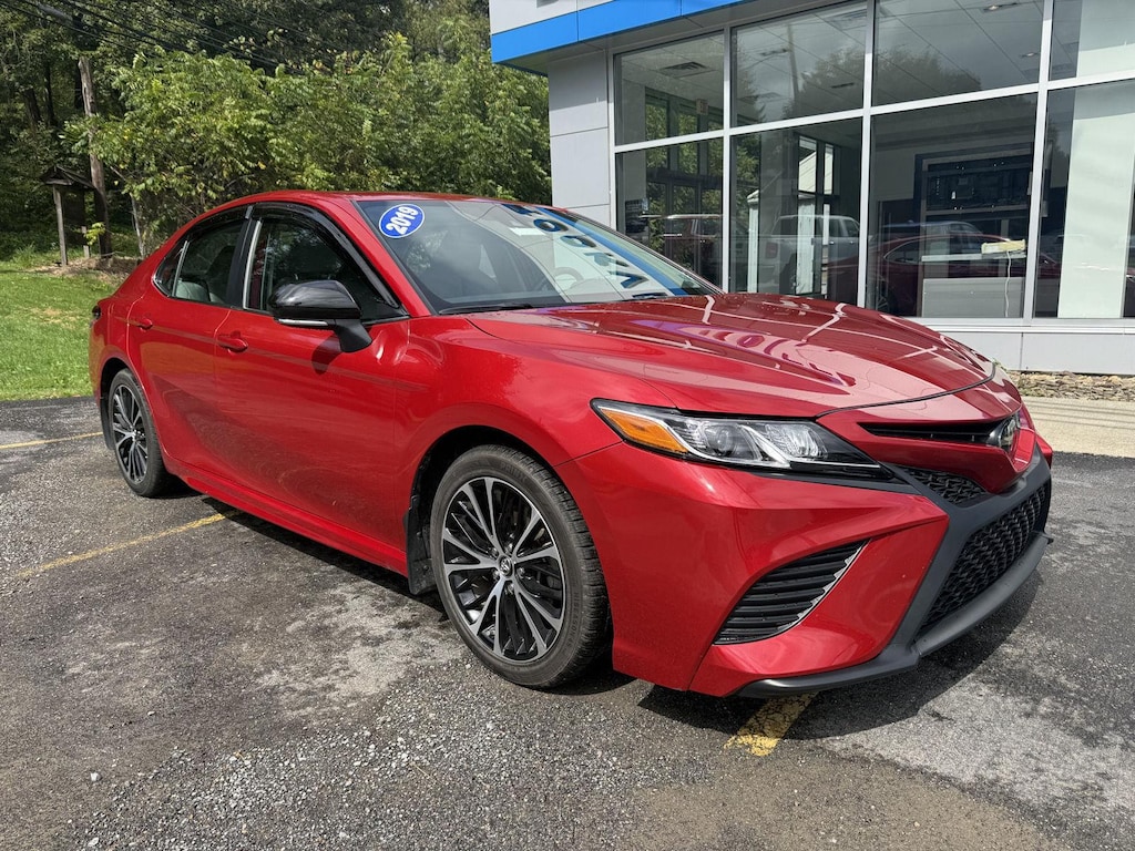 Used 2019 Toyota Camry LE