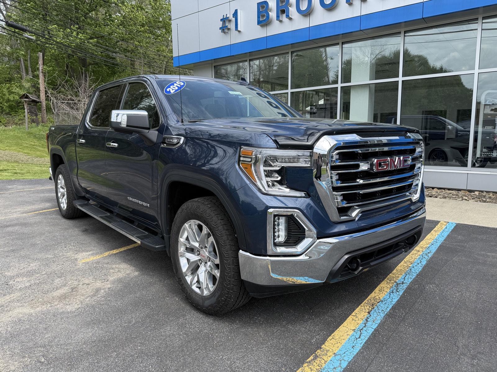 2019 GMC Sierra 4WD Crew Cab Short Box SLT's photo
