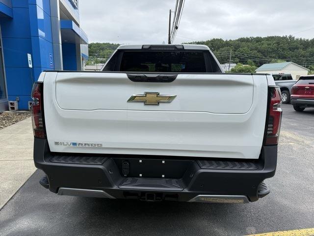 2025 Chevrolet Silverado EV LT - Photo 16