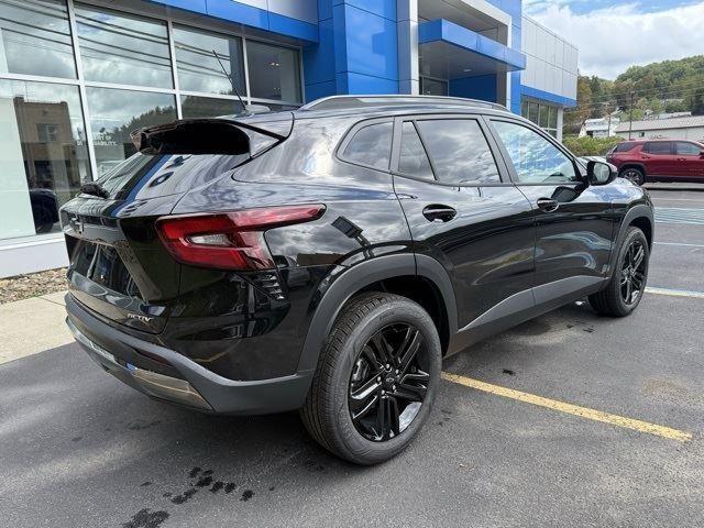 2025 Chevrolet Trax ACTIV photo 2