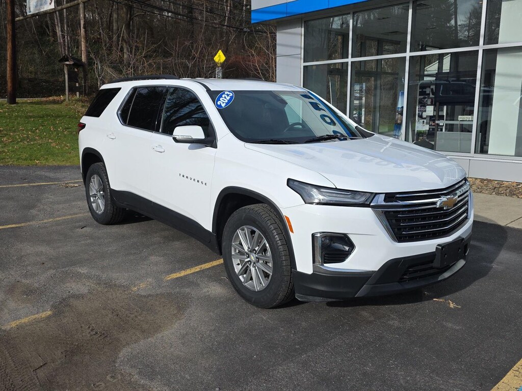 Used 2023 Chevrolet Traverse LT Cloth SUV