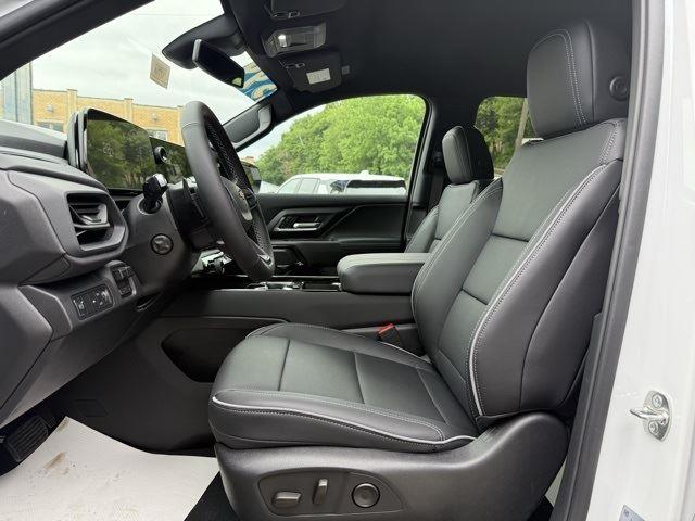 2025 Chevrolet Silverado EV LT - Photo 8