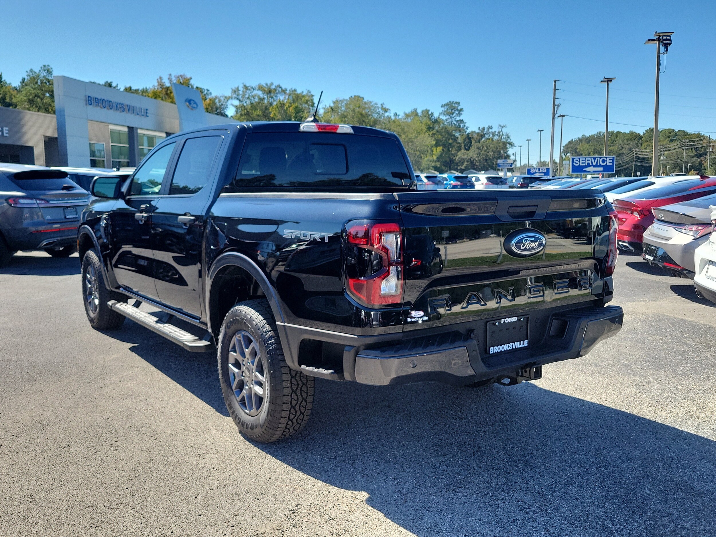 2024 Ford Ranger XLT photo 2