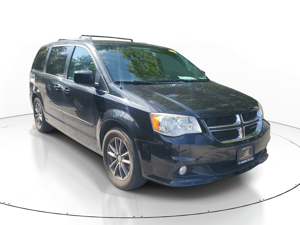 Used 2017 Dodge Grand Caravan SXT Van