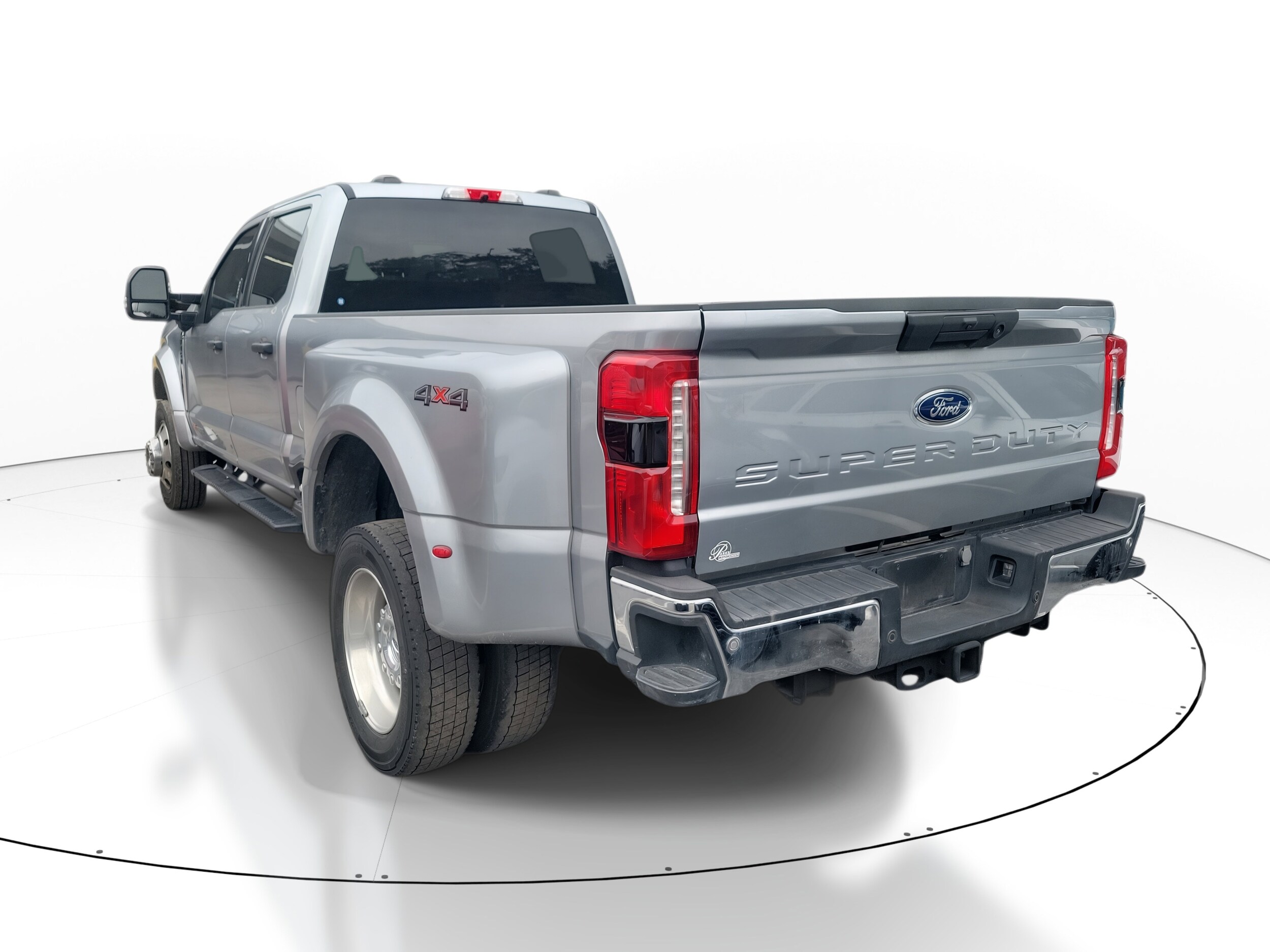2023 Ford F-450 XLT photo 4