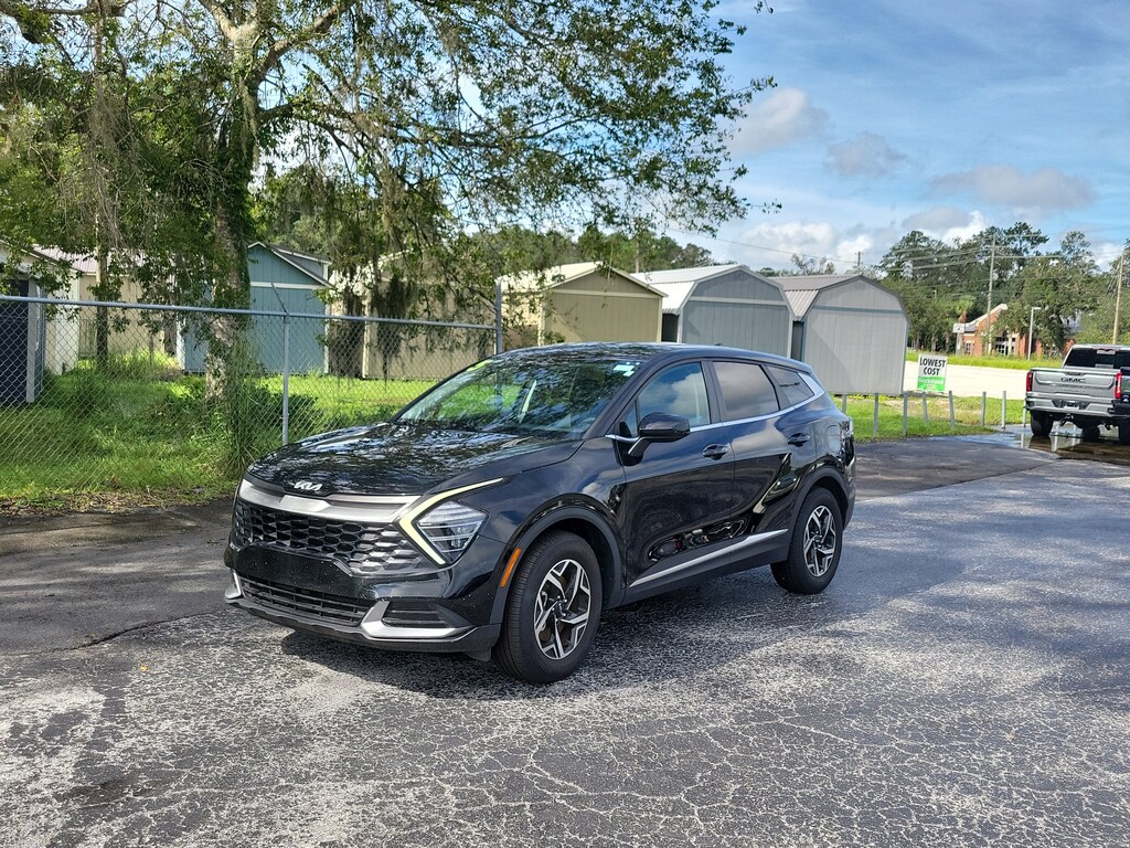 Used 2025 Kia Sportage LX SUV