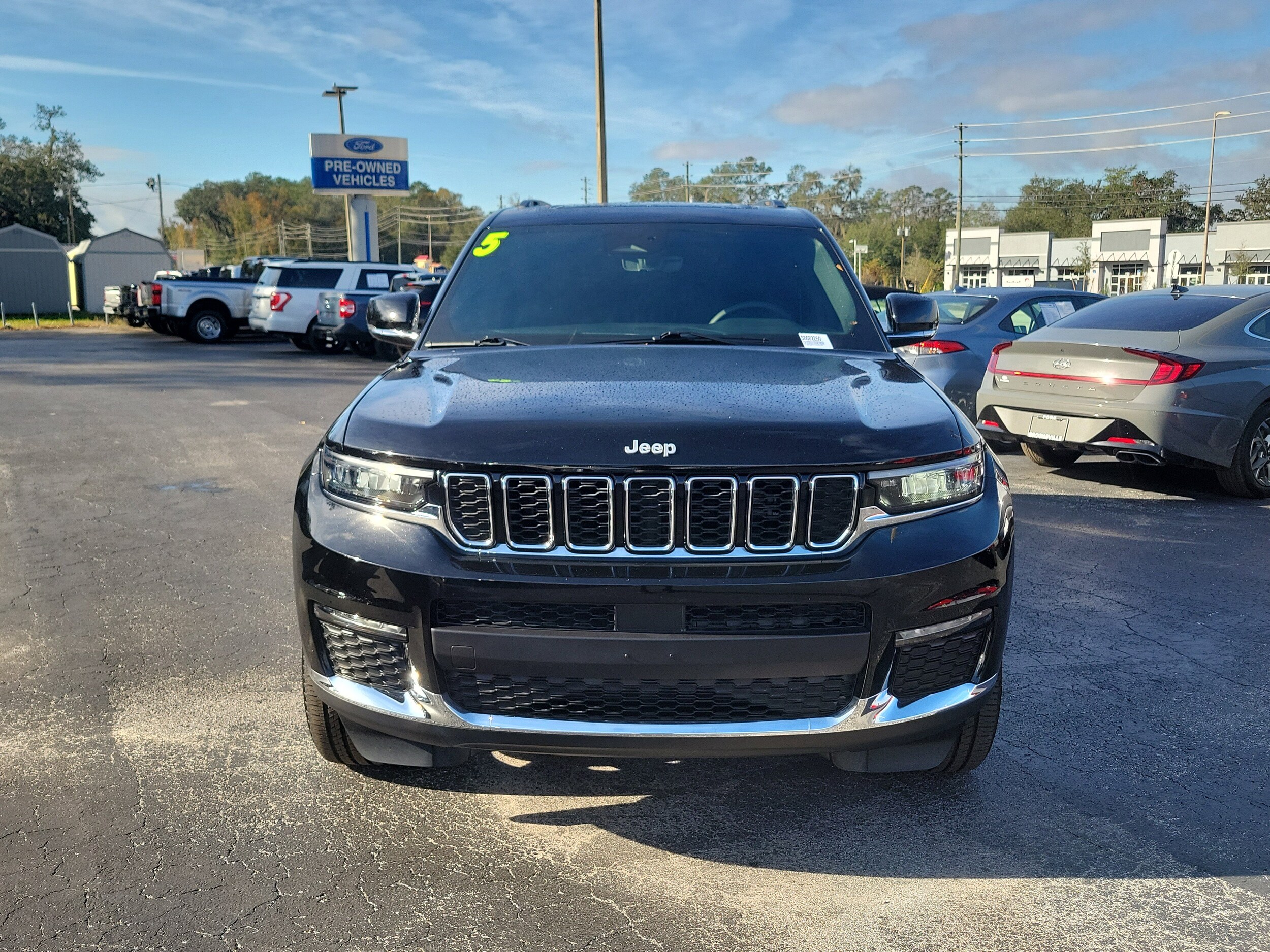 2025 Jeep Grand Cherokee Limited photo 2