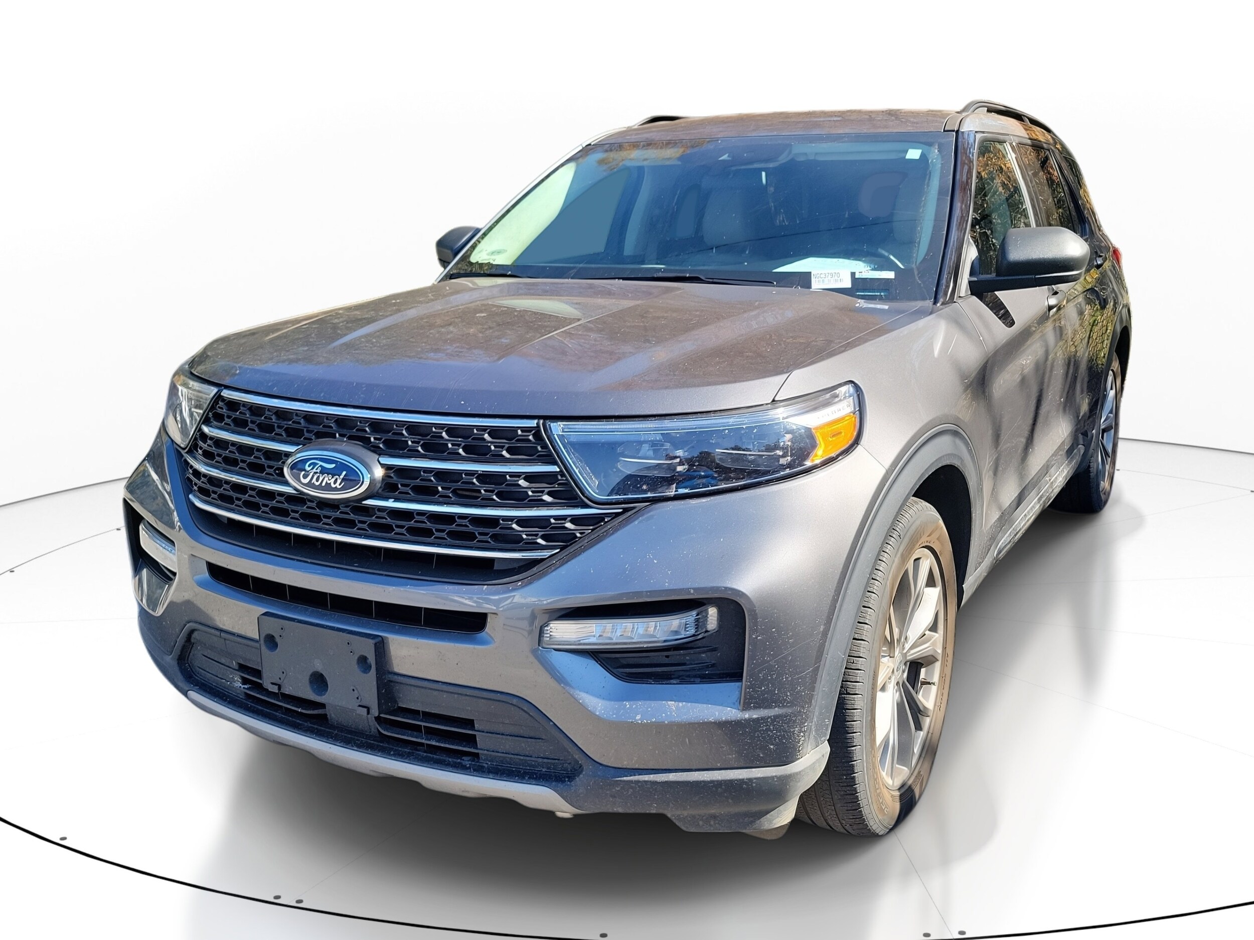 2022 Ford Explorer XLT photo 3