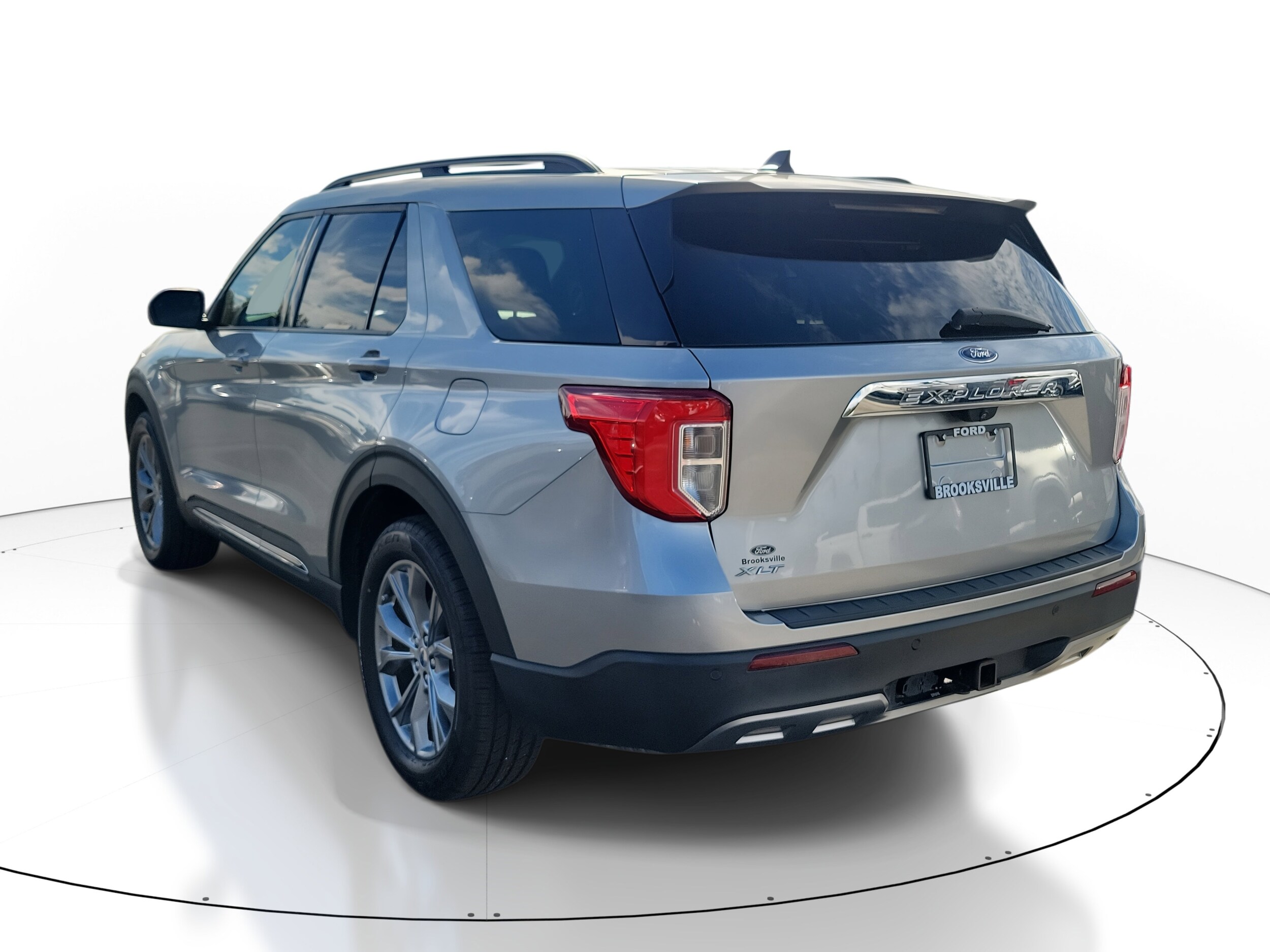2022 Ford Explorer XLT photo 2
