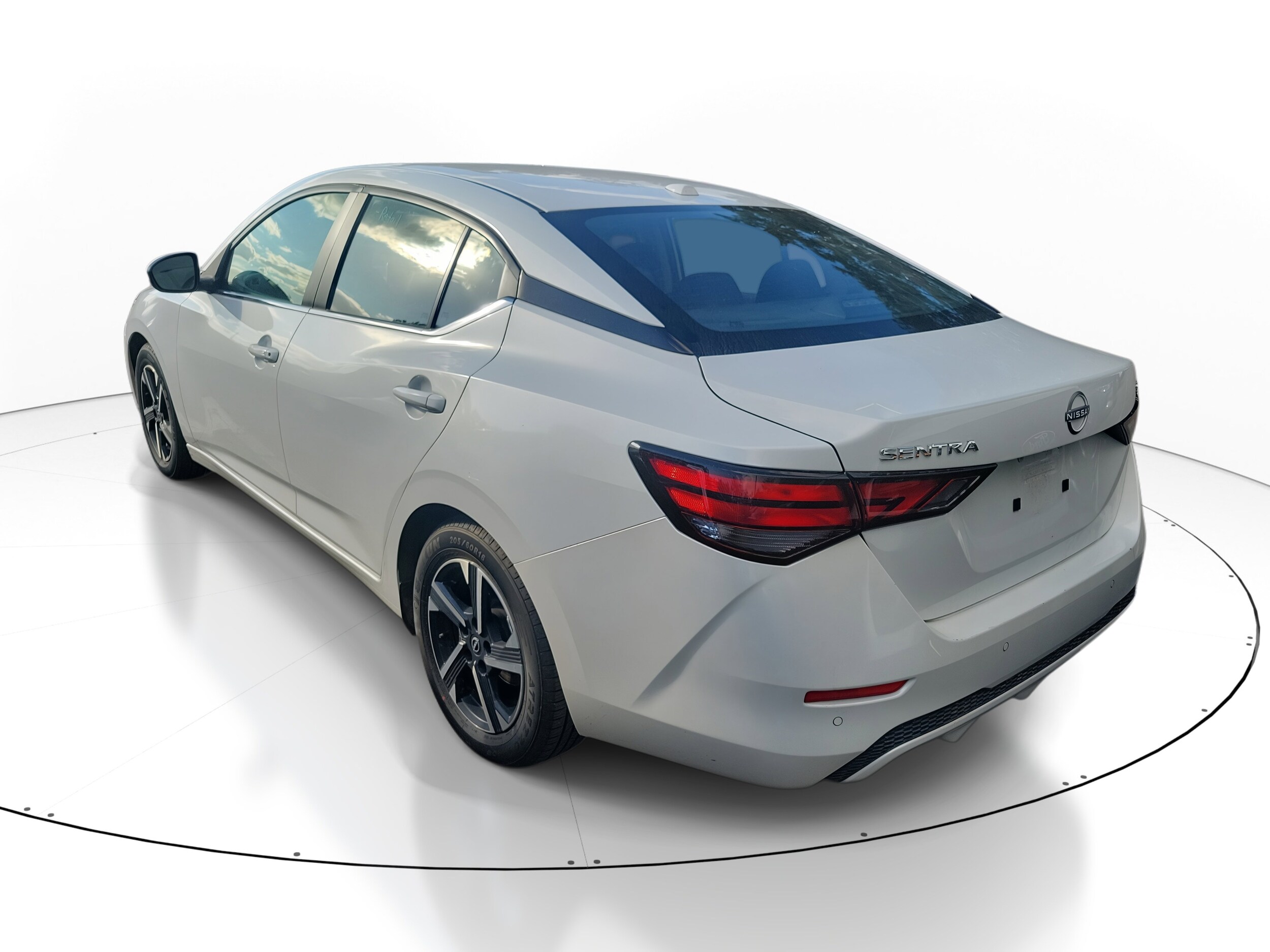 2024 Nissan Sentra SV photo 4