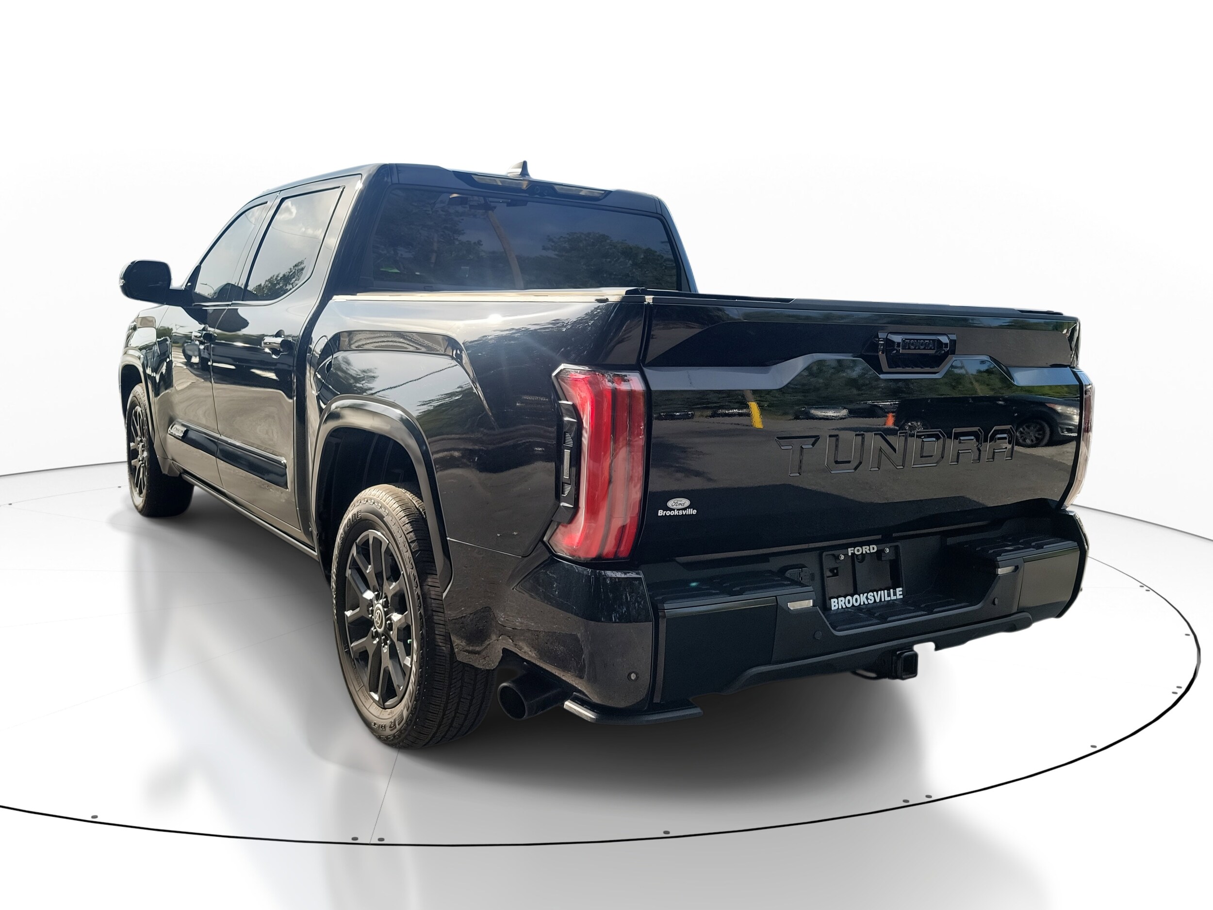 2024 Toyota Tundra Platinum photo 3