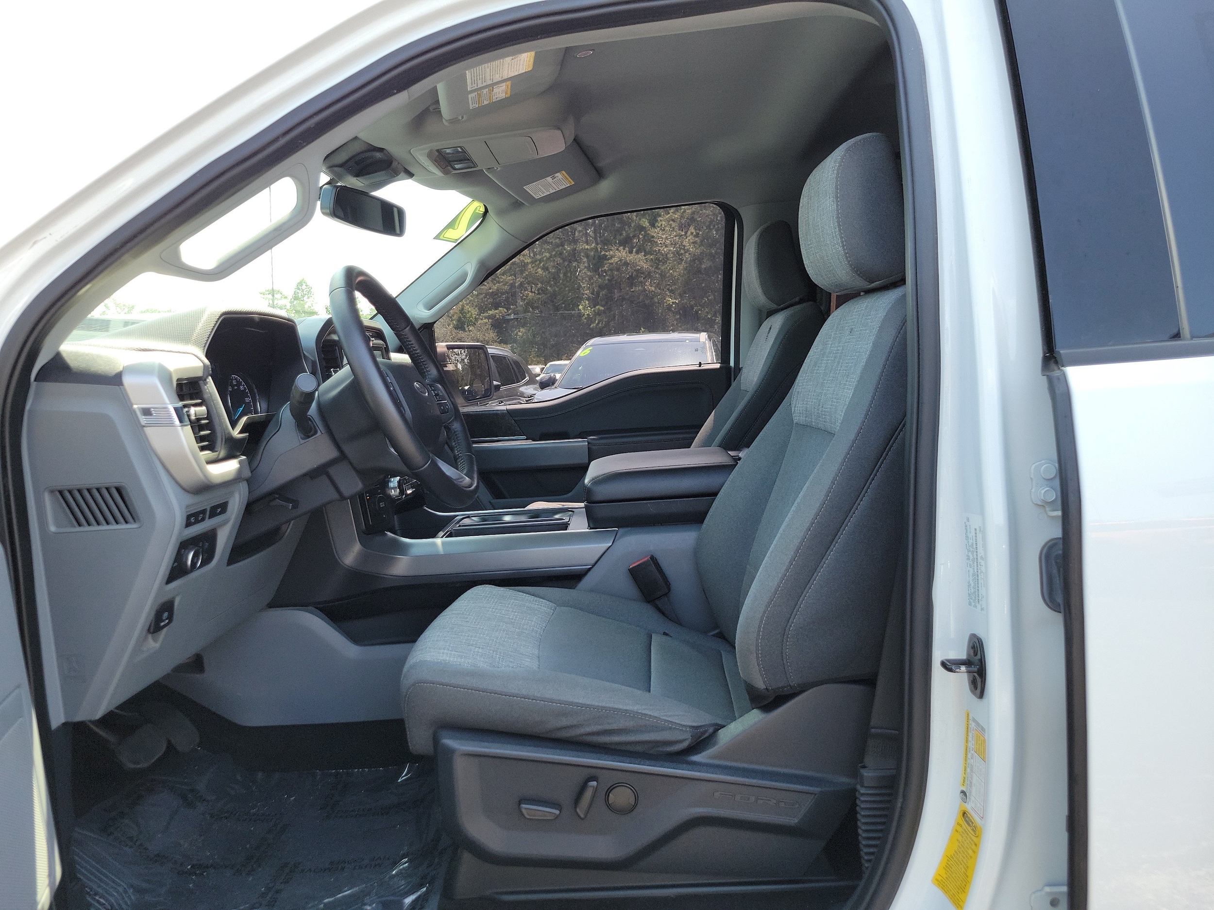 2022 Ford F-150 XLT - Photo 17