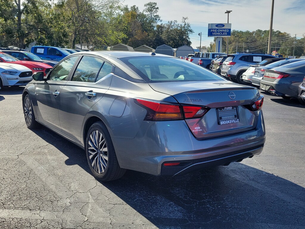 Used 2023 Nissan Altima 2.5 SV Sedan