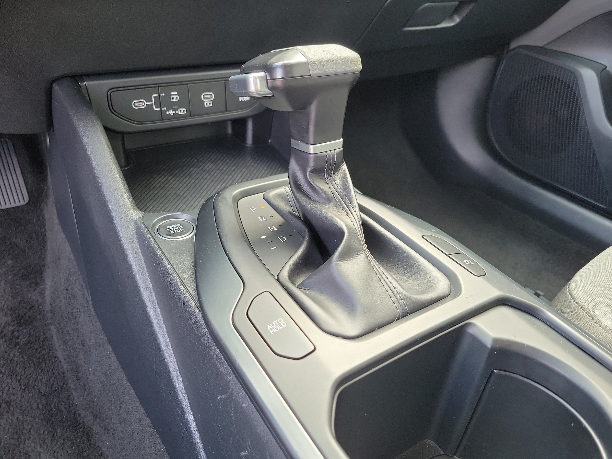2025 Kia K4 LXS - Photo 15