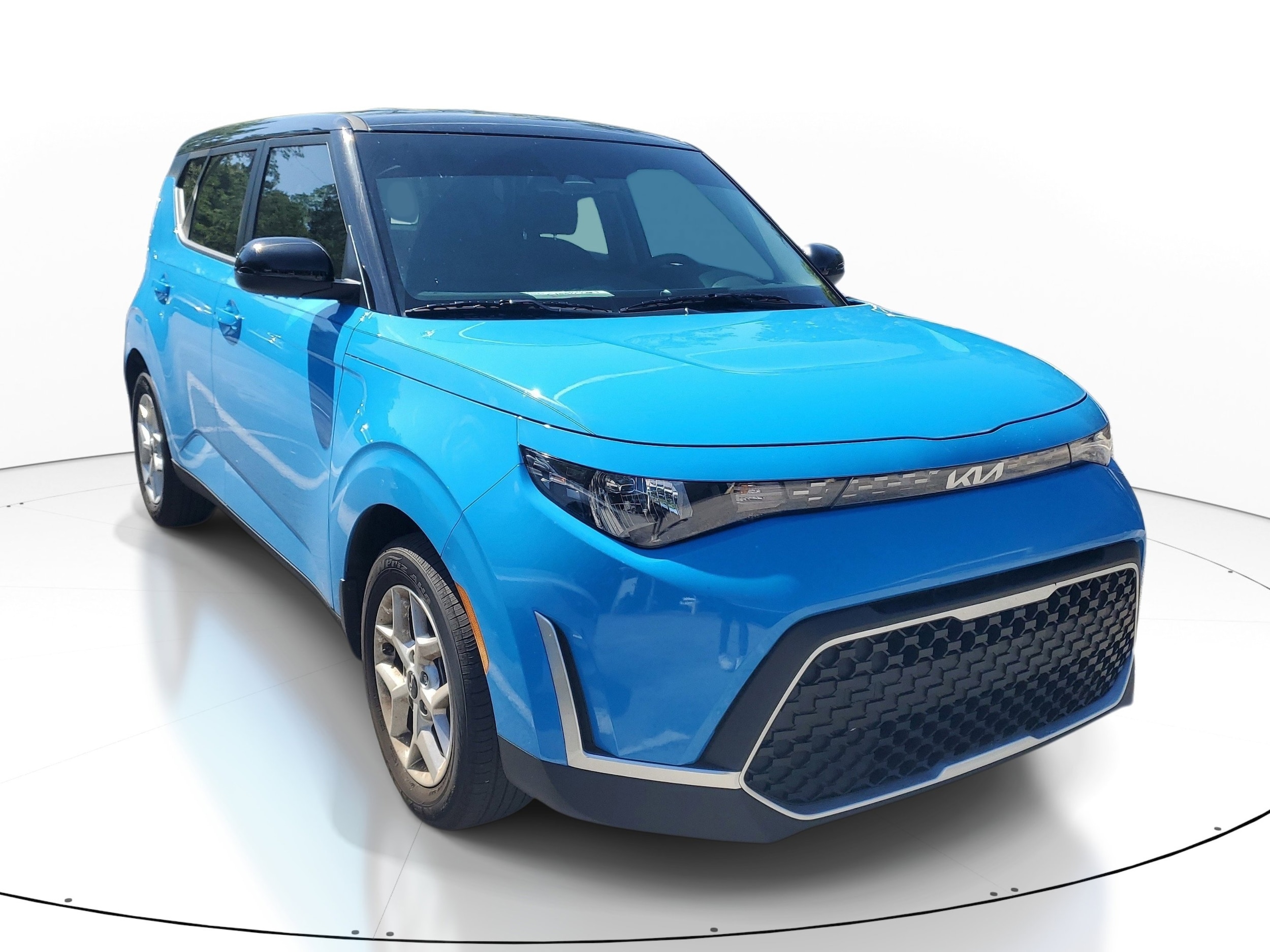 2025 Kia Soul 2.0L S IVT's photo