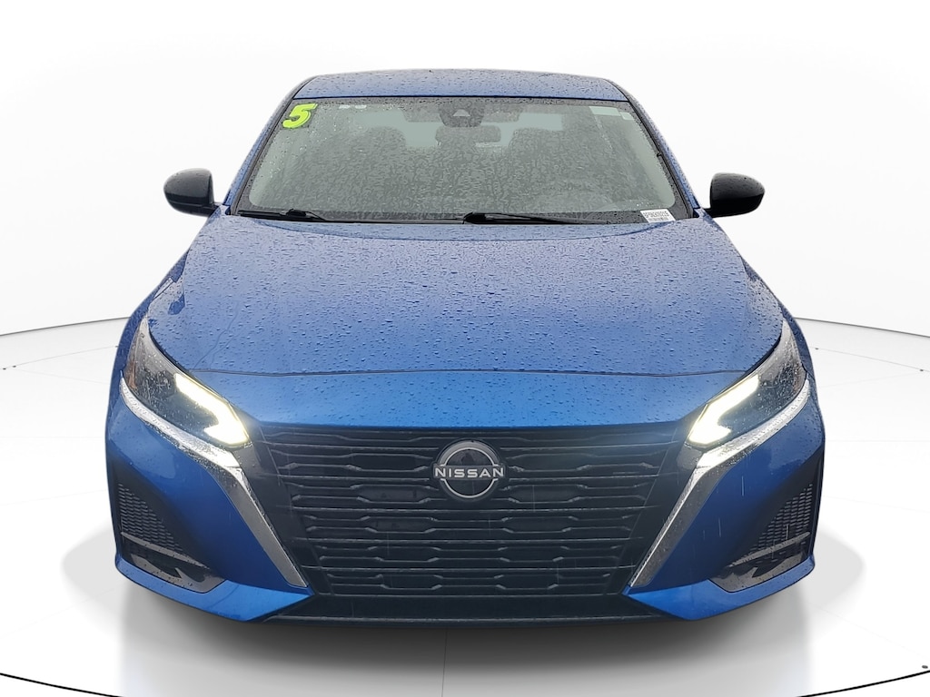 Used 2025 Nissan Altima SV Sedan