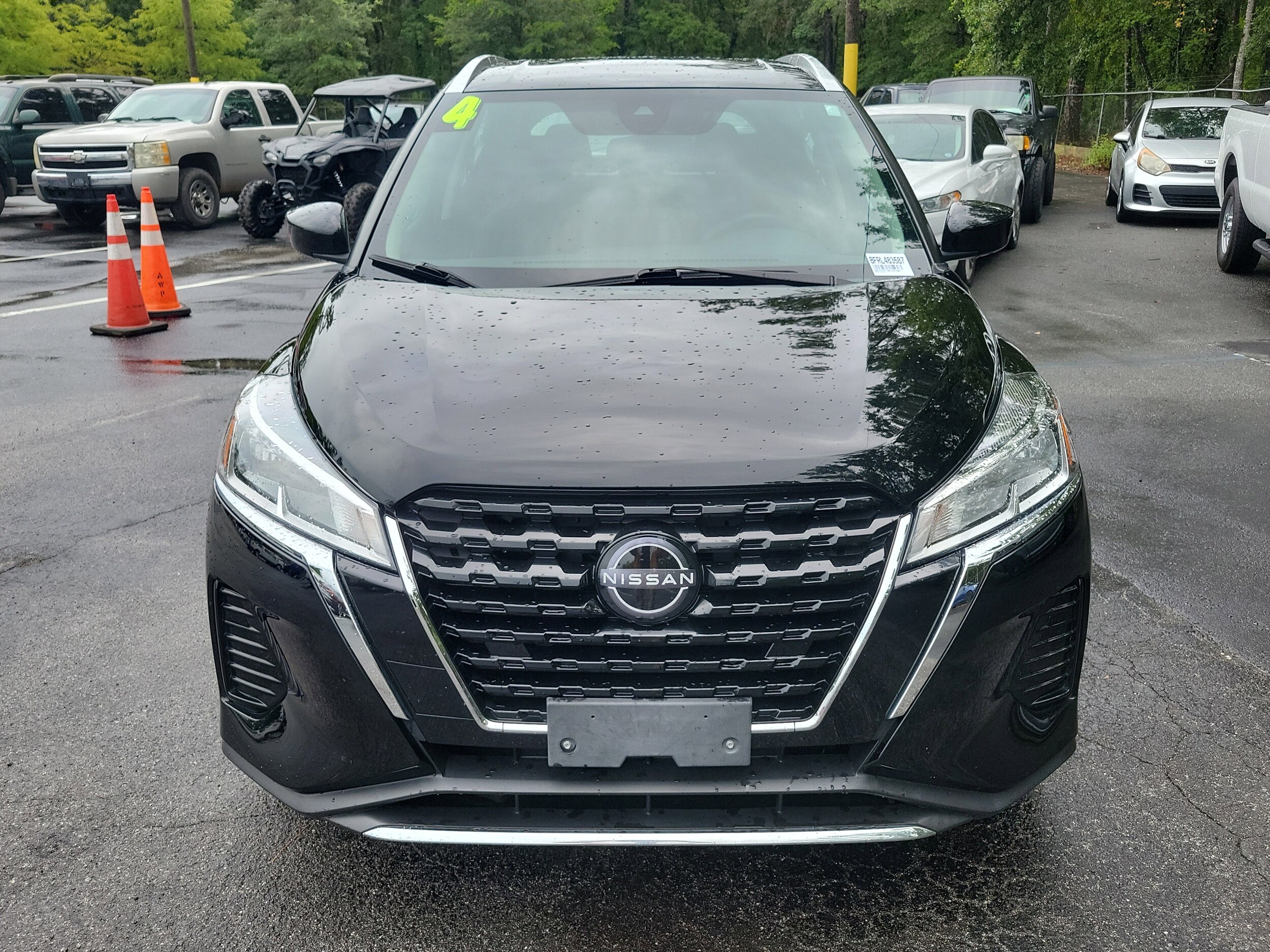 2024 Nissan Kicks SV photo 2