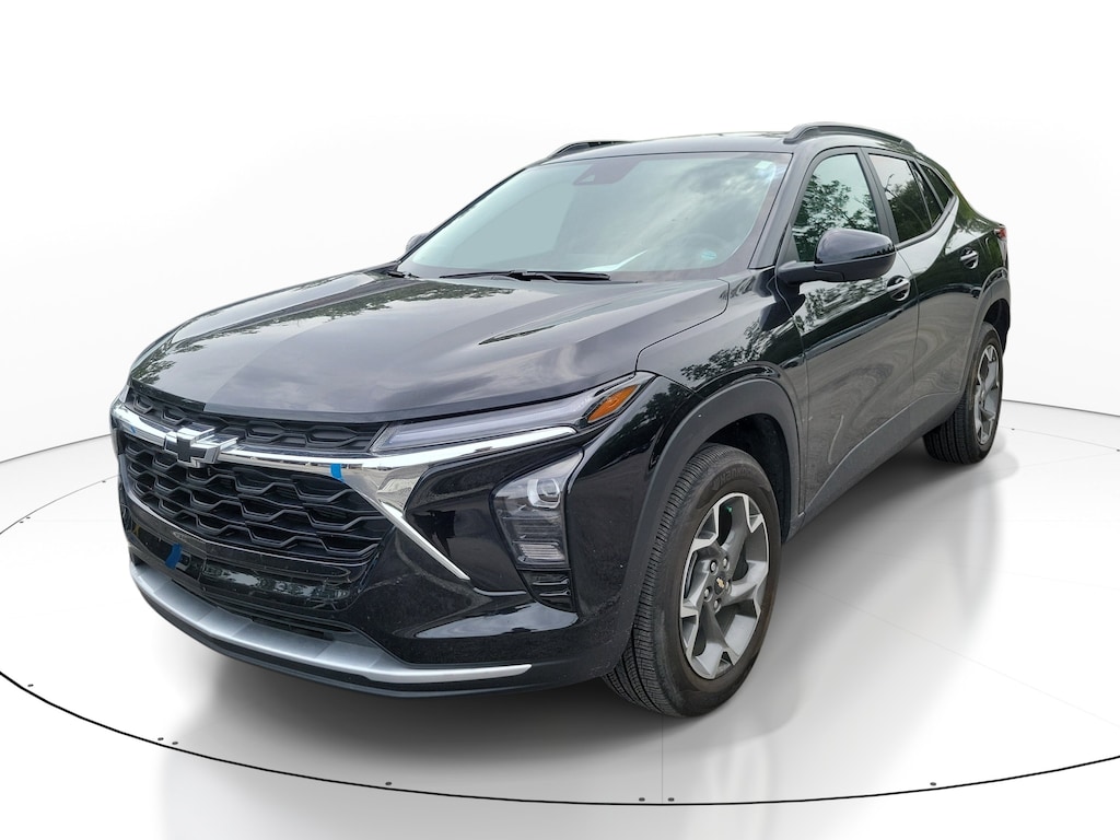 Used 2025 Chevrolet Trax LT SUV