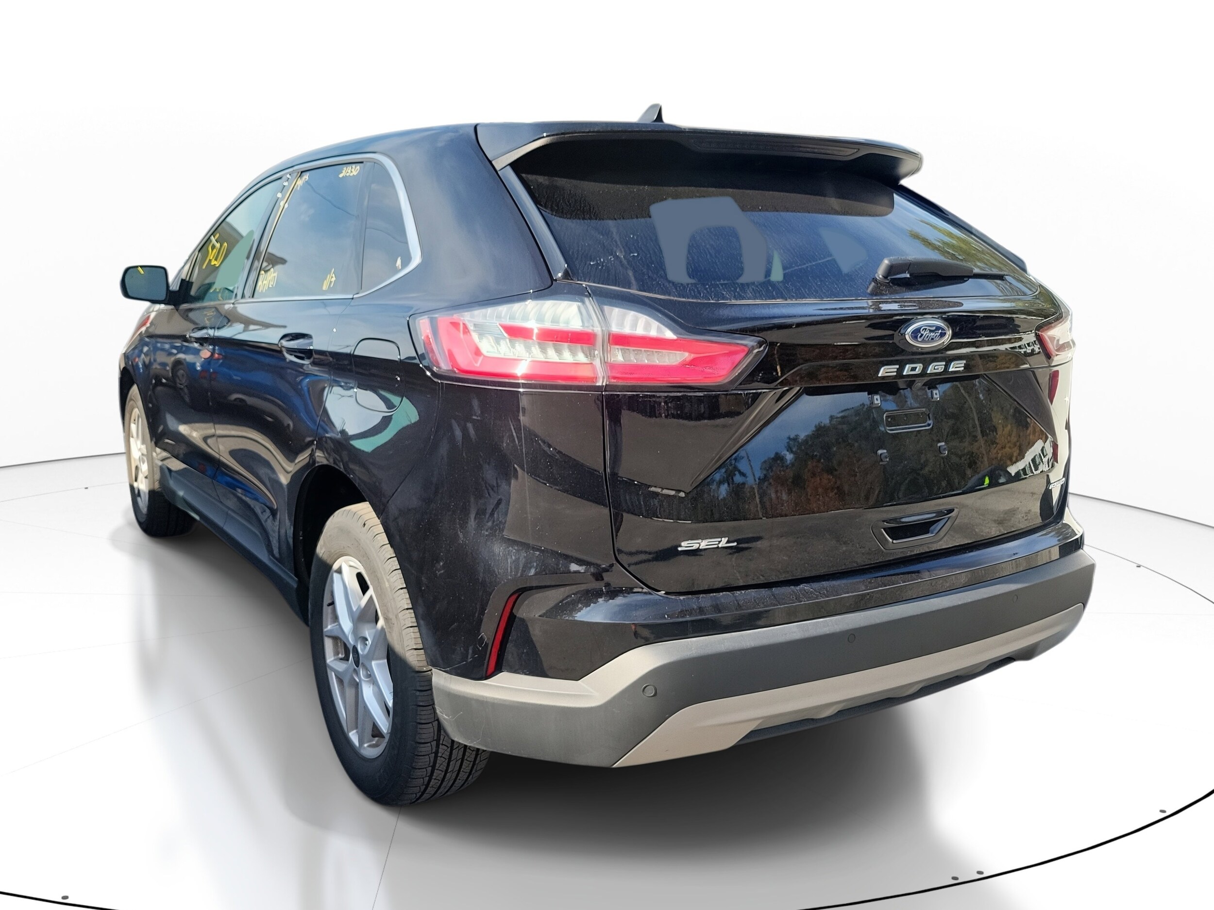 2024 Ford Edge SEL photo 3