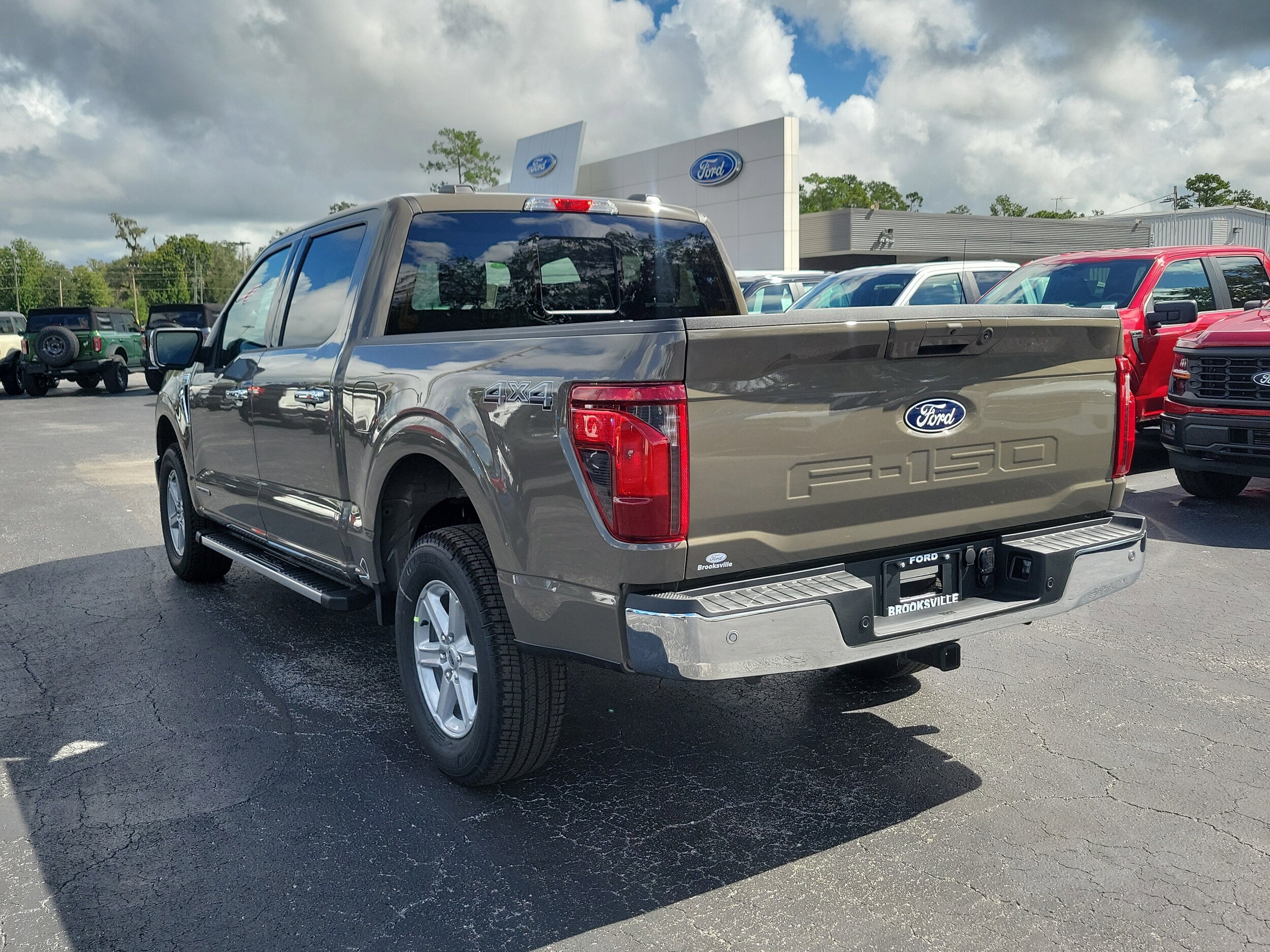 2025 Ford F-150 XLT photo 4