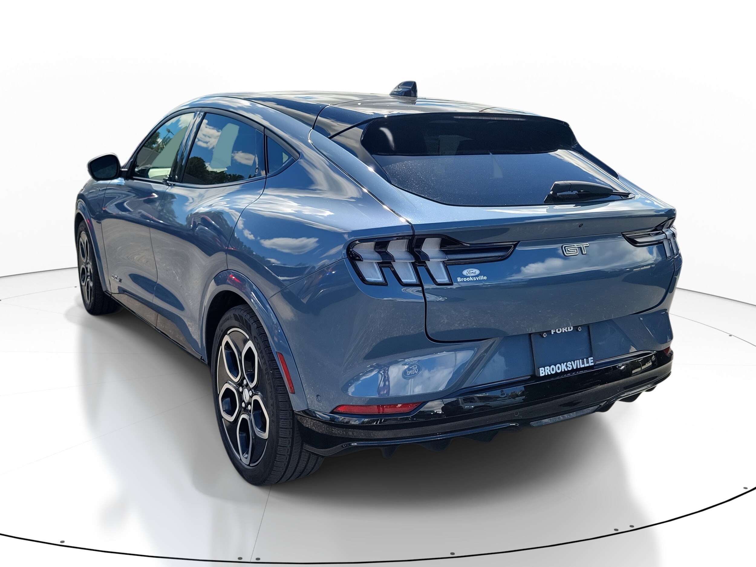 2023 Ford Mustang Mach-E GT photo 4