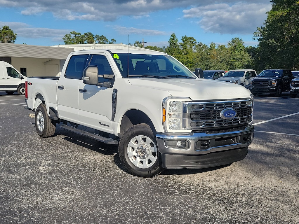 Used 2024 Ford F-250 XLT Truck Crew Cab