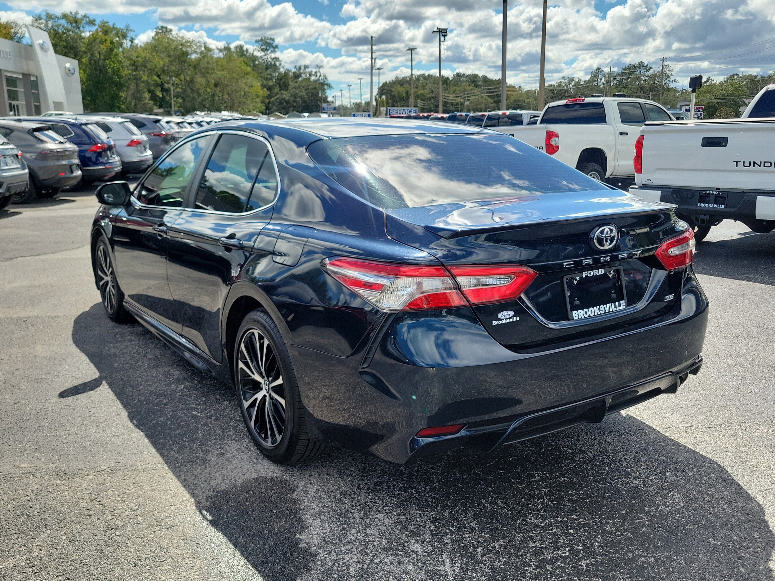 2018 Toyota Camry L photo 2