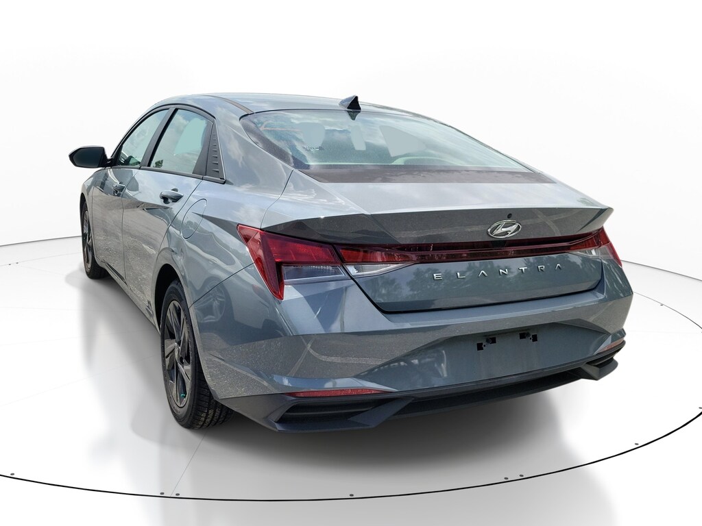 Used 2022 Hyundai Elantra SEL Sedan